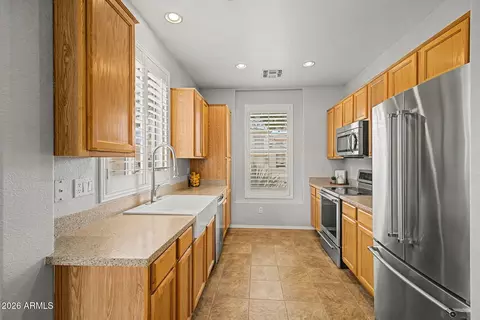 Kitchen - 838 E Cathy Dr, Gilbert, AZ 85296 photo 1 of 3