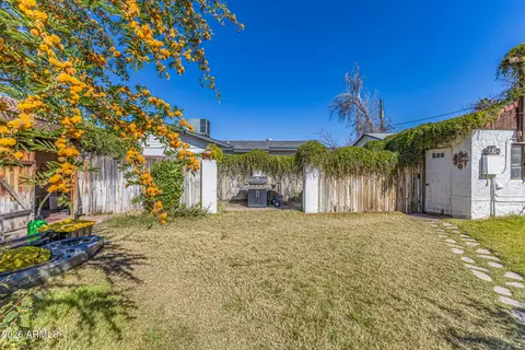 Exterior - 6201 N 9th Pl, Phoenix, AZ 85014 photo 8 of 14