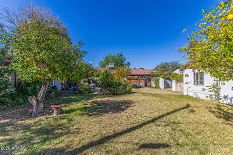 Exterior - 6201 N 9th Pl, Phoenix, AZ 85014 photo 10 of 14