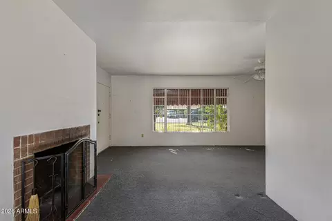 Living - 6201 N 9th Pl, Phoenix, AZ 85014 photo 6 of 8