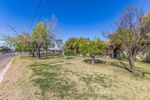 Exterior - 6201 N 9th Pl, Phoenix, AZ 85014 photo 13 of 14