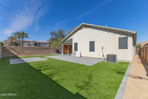 Exterior - 2403 E Rosemonte Dr, Phoenix, AZ 85050 photo 5 of 6