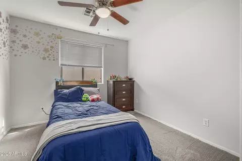 Bedroom - 2403 E Rosemonte Dr, Phoenix, AZ 85050 photo 4 of 6