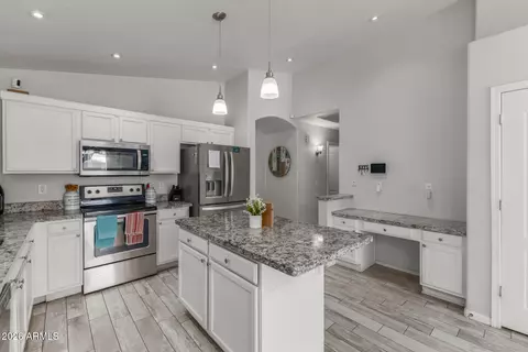 Kitchen - 2403 E Rosemonte Dr, Phoenix, AZ 85050 photo 1 of 6