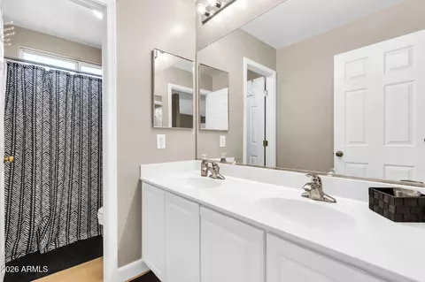 Bath - 3356 E Mayberry Ave, Gilbert, AZ 85297 photo 4 of 4