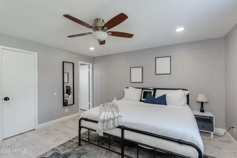 Bedroom - 4201 E Camelback Rd #41, Phoenix, AZ 85018 photo 1 of 4