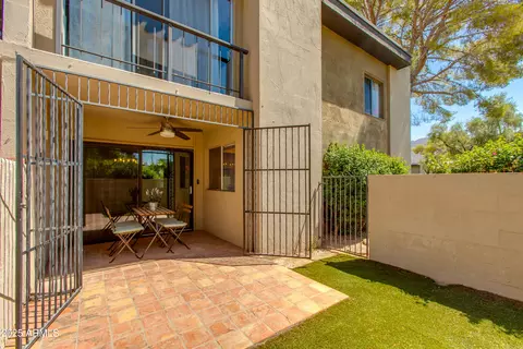 Exterior - 4201 E Camelback Rd #41, Phoenix, AZ 85018 photo 4 of 6