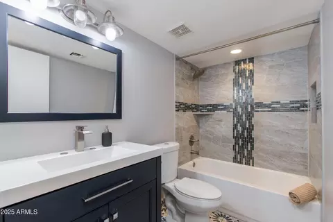 Bath - 4201 E Camelback Rd #41, Phoenix, AZ 85018 photo 2 of 2