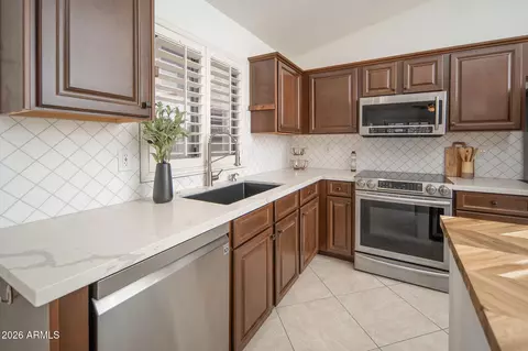 Kitchen - 3352 E Wildhorse Dr, Gilbert, AZ 85297 photo 1 of 4