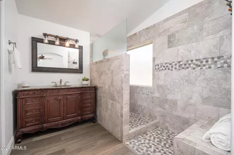 Bath - 3352 E Wildhorse Dr, Gilbert, AZ 85297 photo 2 of 5
