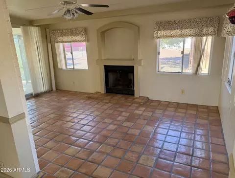 5822 E Duncan St, Mesa, AZ 85205