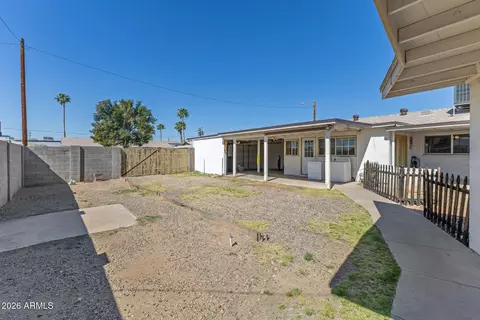 Exterior - 801 E Ruth Ave, Phoenix, AZ 85020 photo 5 of 9