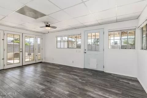 Living - 801 E Ruth Ave, Phoenix, AZ 85020 photo 4 of 4