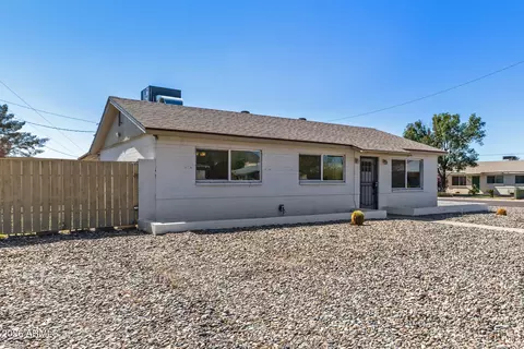 Exterior - 801 E Ruth Ave, Phoenix, AZ 85020 photo 2 of 9