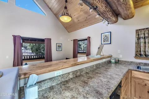 Kitchen - 3028 Mearns Ln, Overgaard, AZ 85933 photo 3 of 4