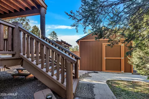 Exterior - 3028 Mearns Ln, Overgaard, AZ 85933 photo 6 of 8