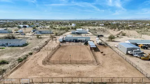 9017 N Sayonara Trl, Florence, AZ 85132
