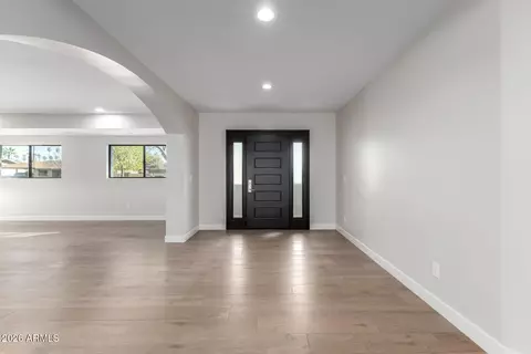 Entry Way - 3318 E Montecito Ave, Phoenix, AZ 85018 photo 1 of 3