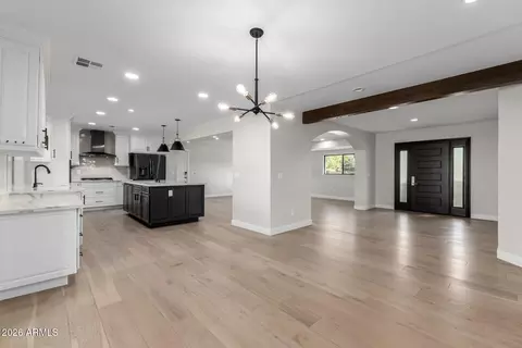 Entry Way - 3318 E Montecito Ave, Phoenix, AZ 85018 photo 2 of 3