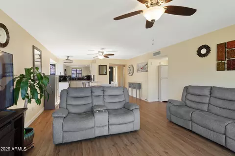 5210 E Coronado Cir, Phoenix, AZ 85044 photo 4