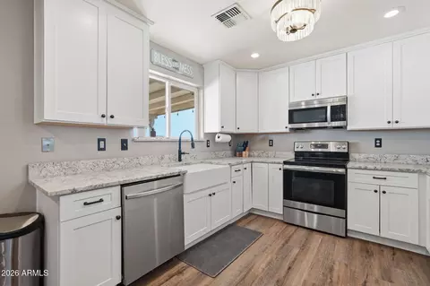 Kitchen - 3356 E Gurr Ln, Coolidge, AZ 85128 photo 2 of 4