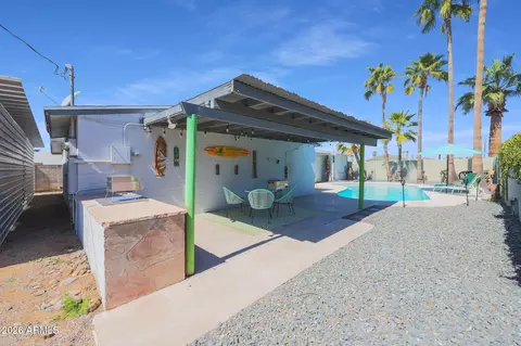Exterior - 2201 E Marilyn Rd, Phoenix, AZ 85022 photo 8 of 11