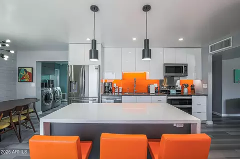 Kitchen - 2201 E Marilyn Rd, Phoenix, AZ 85022 photo 5 of 8