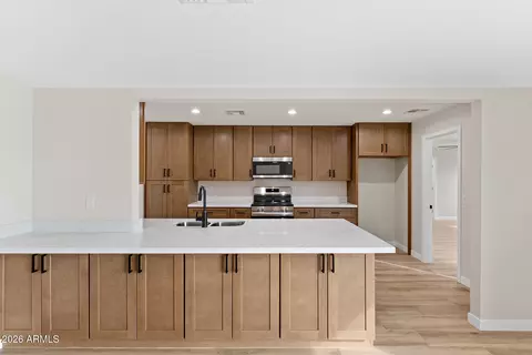 Kitchen - 4331 N 70th Ave, Phoenix, AZ 85033 photo 8 of 8