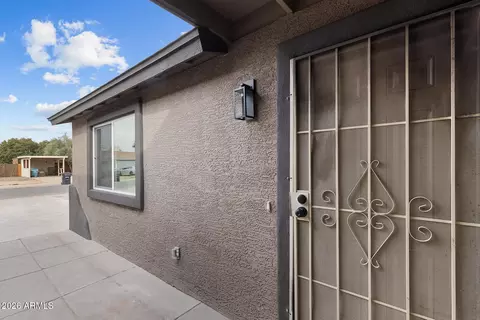 Exterior - 4331 N 70th Ave, Phoenix, AZ 85033 photo 2 of 6
