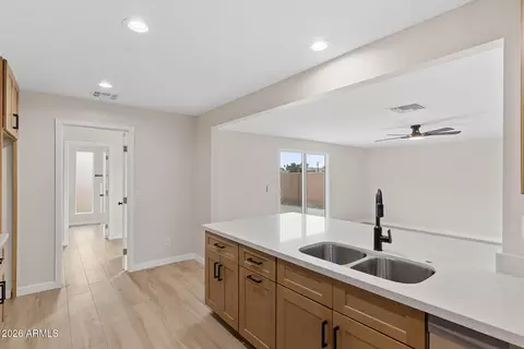 Kitchen - 4331 N 70th Ave, Phoenix, AZ 85033 photo 6 of 8