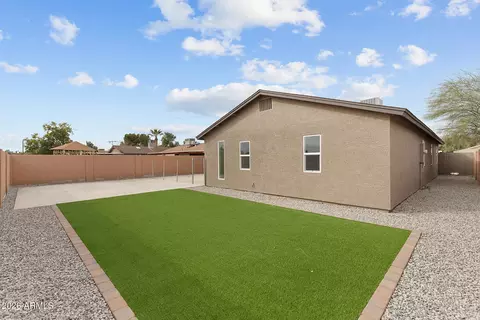 Exterior - 4331 N 70th Ave, Phoenix, AZ 85033 photo 4 of 6
