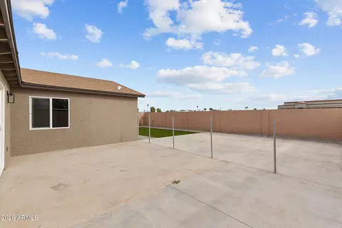 Exterior - 4331 N 70th Ave, Phoenix, AZ 85033 photo 3 of 6