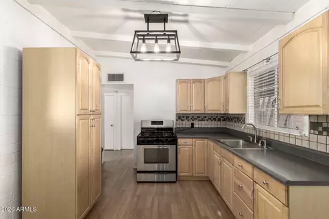 Kitchen - 430 S Robert Rd, Tempe, AZ 85281 photo 1 of 1