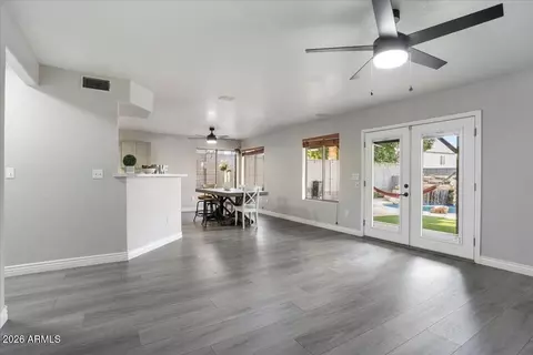 2018 E Wahalla Ln, Phoenix, AZ 85024 photo 9