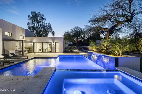 6748 E Berneil Ln, Paradise Valley, AZ 85253