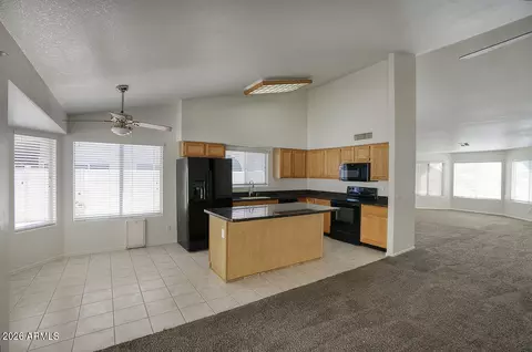 Kitchen - 4302 E Rock Wren Rd, Phoenix, AZ 85044 photo 3 of 3