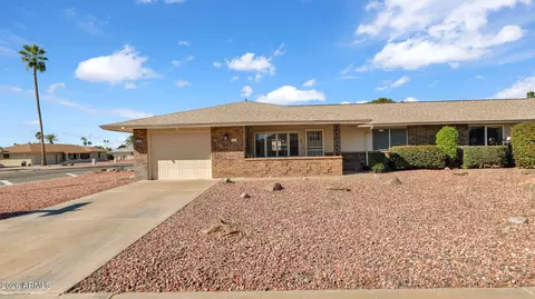 9822 W Long Hills Dr, Sun City, AZ 85351