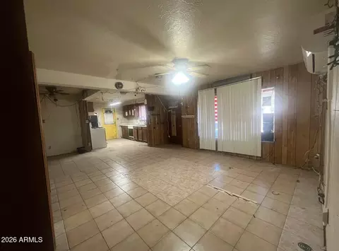 Living - 4644 N 30th Ave, Phoenix, AZ 85017 photo 2 of 2