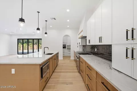 4348 E Mitchell Dr, Phoenix, AZ 85018