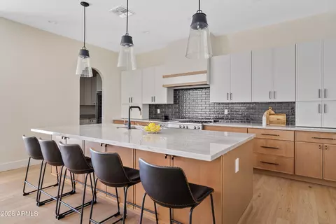 Kitchen - 4348 E Mitchell Dr, Phoenix, AZ 85018 photo 3 of 3