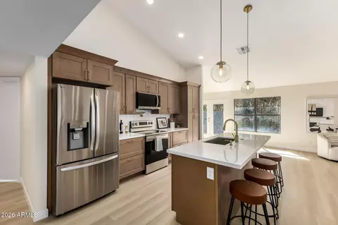 Kitchen - 12617 S 39th Pl, Phoenix, AZ 85044 photo 3 of 4