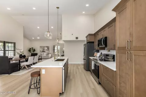 Kitchen - 12617 S 39th Pl, Phoenix, AZ 85044 photo 2 of 4