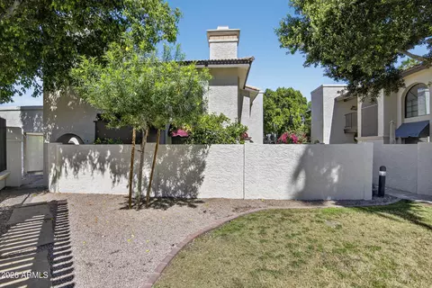 Exterior - 5019 E Siesta Dr #1, Phoenix, AZ 85044 photo 2 of 11