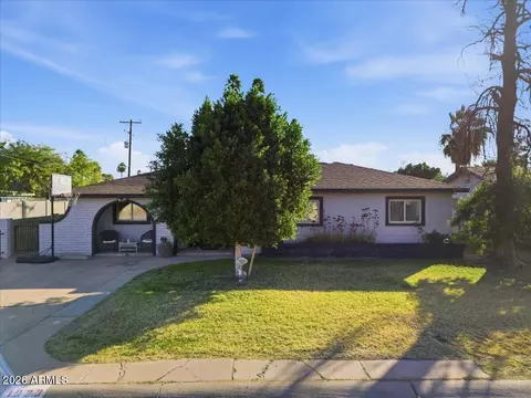 1923 N 44th Pl, Phoenix, AZ 85008