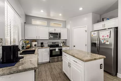 Kitchen - 4237 E Orchid Ln, Gilbert, AZ 85296 photo 1 of 3