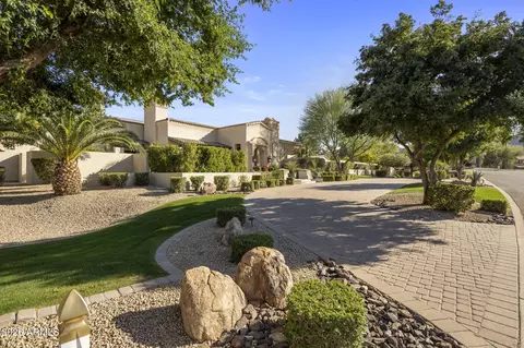 8111 N 62nd Pl, Paradise Valley, AZ 85253