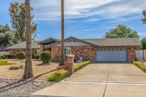 4933 W Fallen Leaf Ln, Glendale, AZ 85310