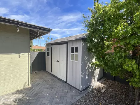 Exterior - 1601 W Lamar Rd, Phoenix, AZ 85015 photo 7 of 9