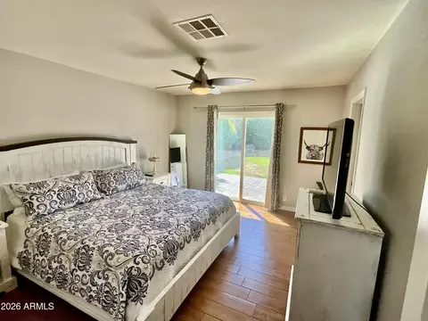 Bedroom - 1601 W Lamar Rd, Phoenix, AZ 85015 photo 4 of 4