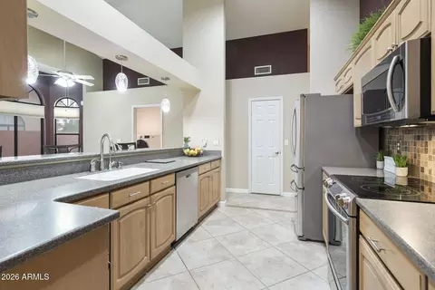 13401 S 37th Pl, Phoenix, AZ 85044 photo 8